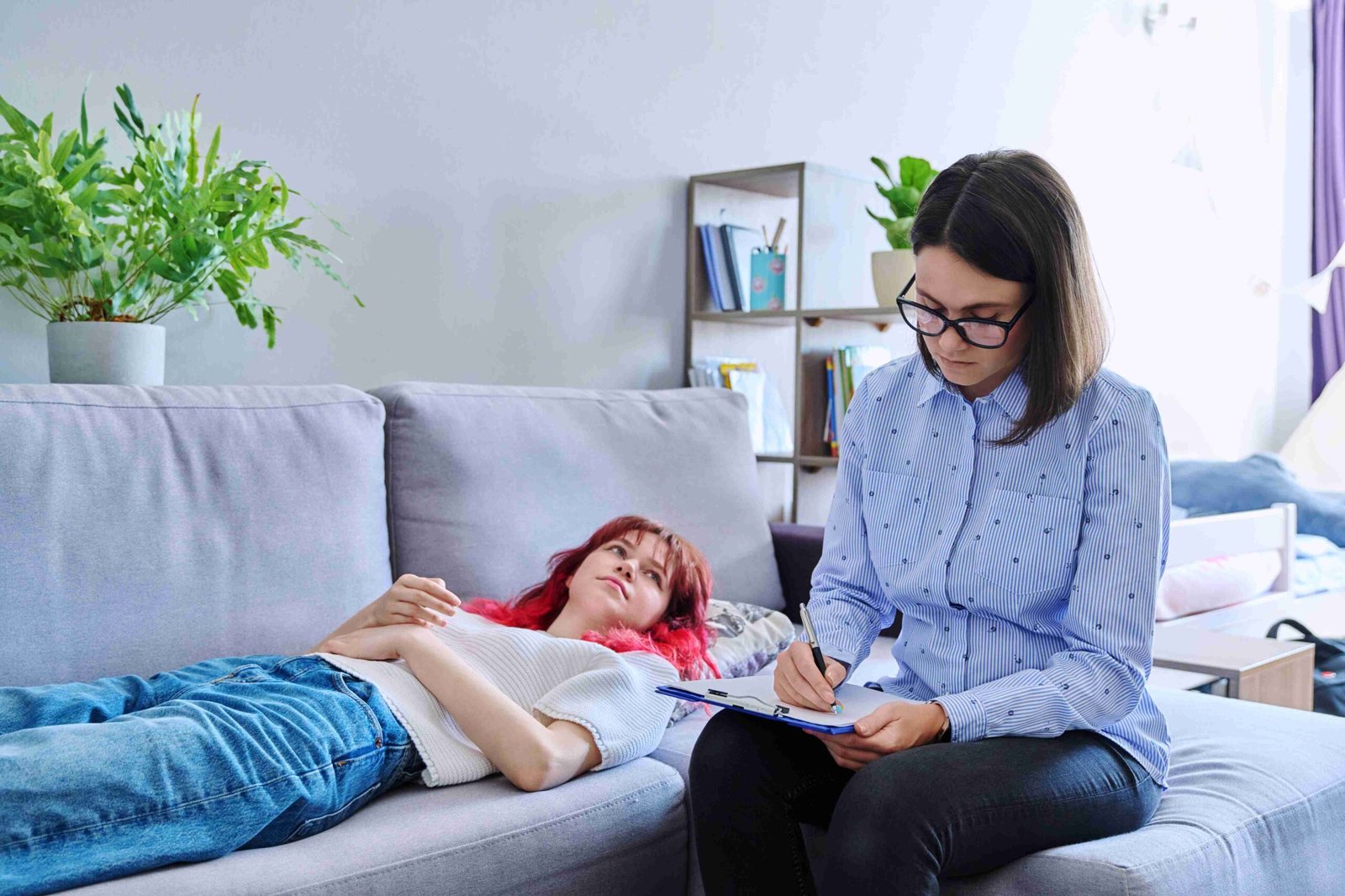 Steps to Maintaining and Renewing Your Therapist Credentials Properly